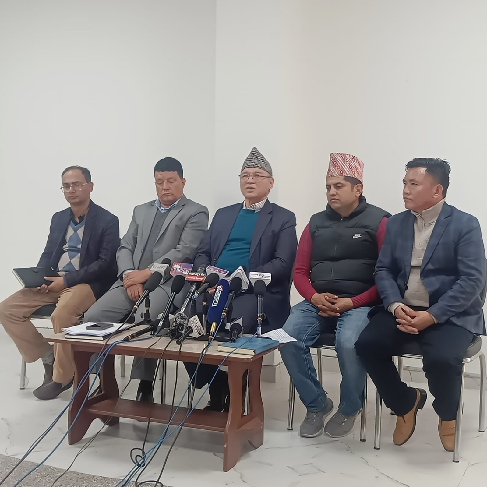 १६५ निर्वाचन क्षेत्रमा नेकपा एमालेको १६३ निर्वाचन क्षेत्रमा उम्मेदवारी